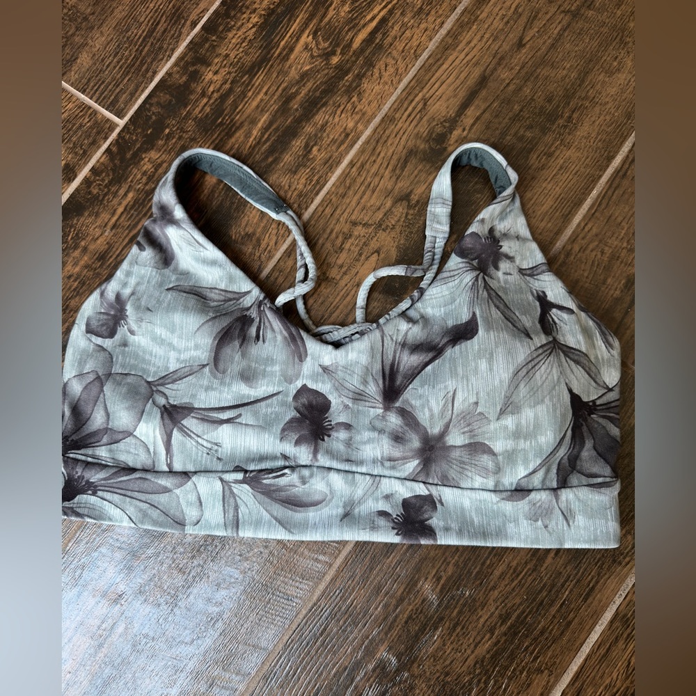Athleta Solace bra, size M , A-C cups, barely used, - Picture 2 of 5